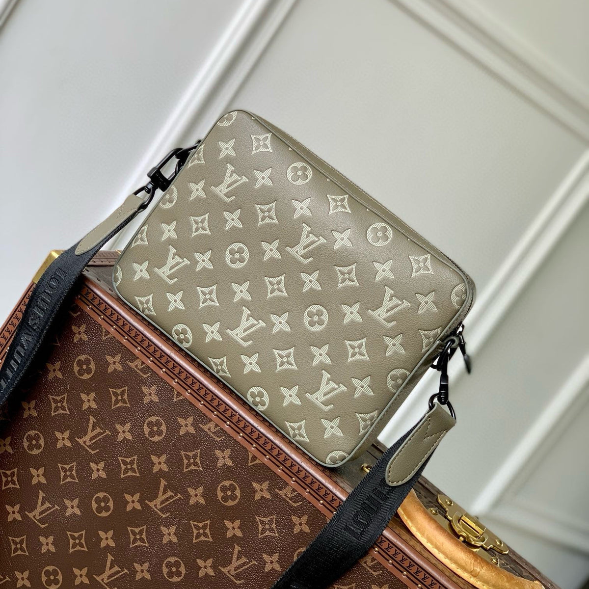 LOU TRIO MESSENGER BAG