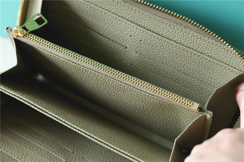 PHA - LOV Bags - 557