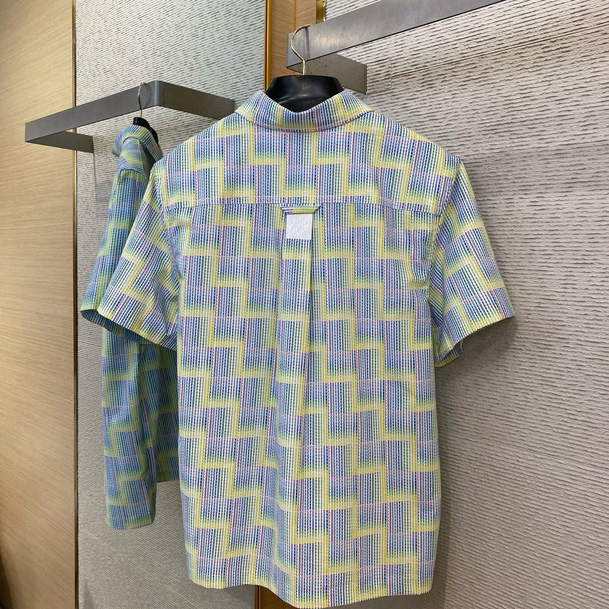 LOU SHIRT