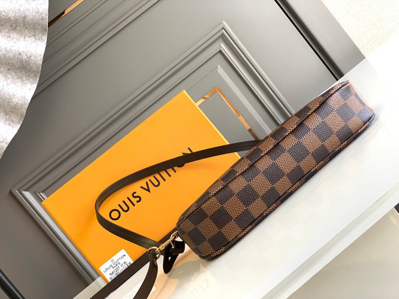 I W Fashion Lu-Vi bags - 17062