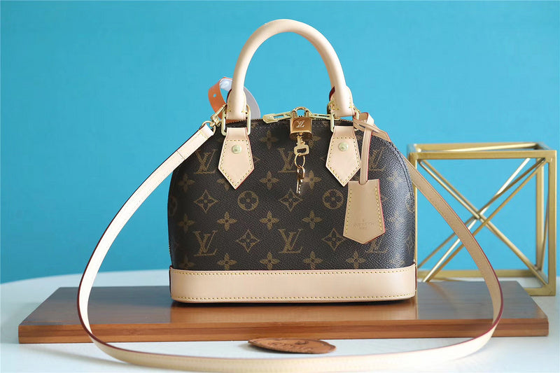 I W Fashion Lu-Vi bags - 8253