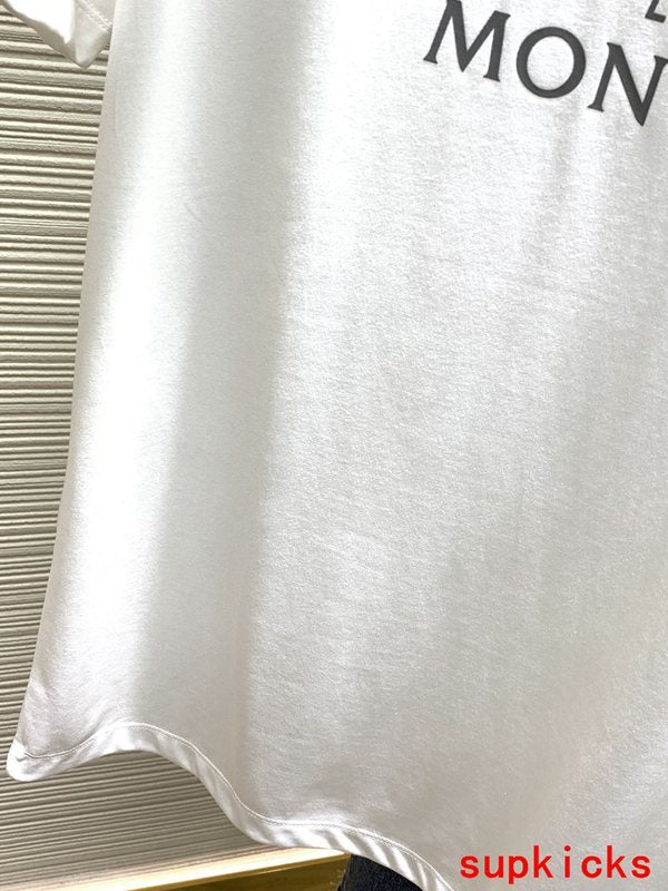 Moncler Luxury Cloth