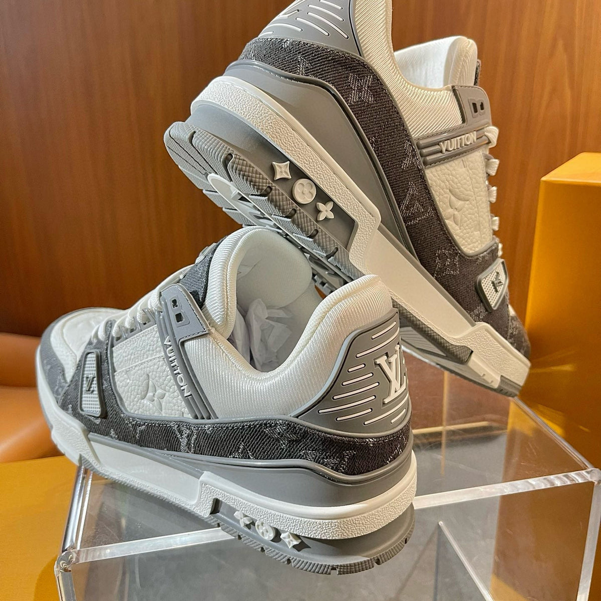 LOU TRAINERS