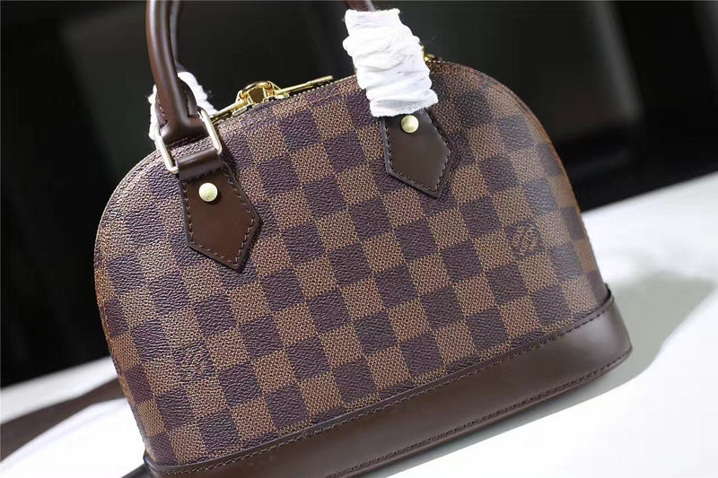 I W Fashion Lu-Vi bags - 8285