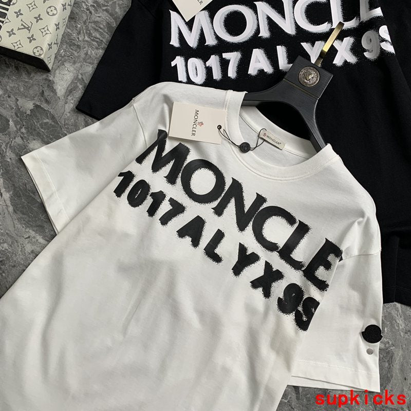 Moncler Luxury Cloth