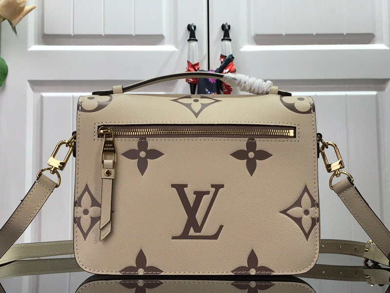 I W Fashion Lu-Vi bags - 17633