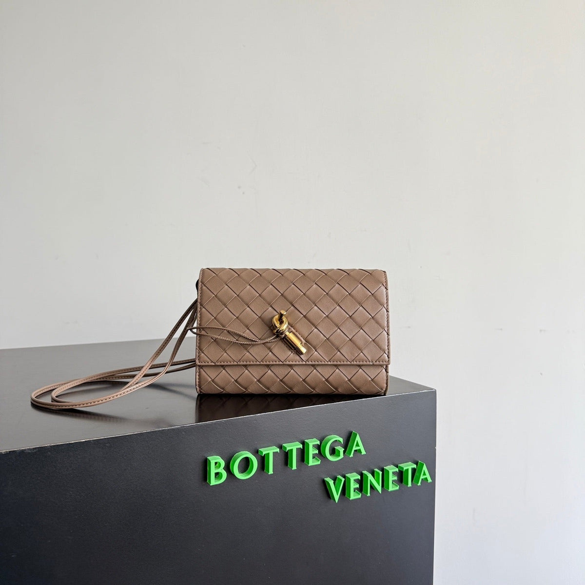 BOTT V ANDIAMO POUCH