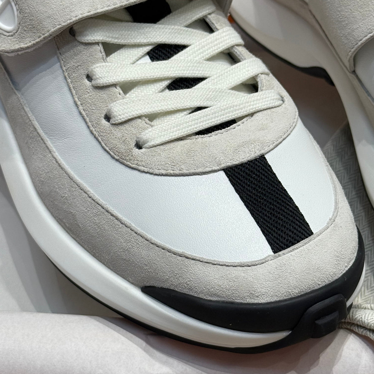 HERM LOOP SNEAKER