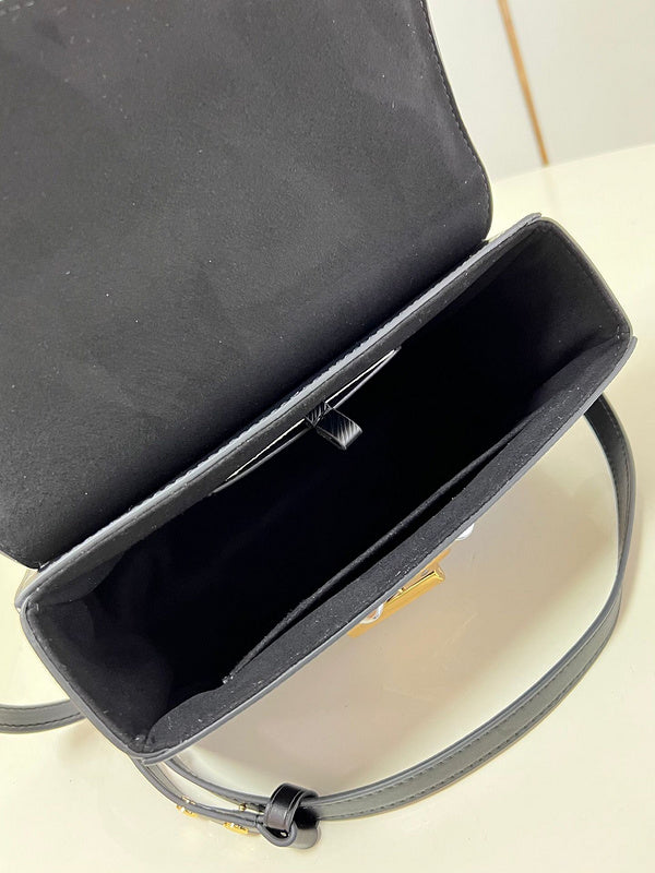 I W Fashion Lu-Vi bags - 16995