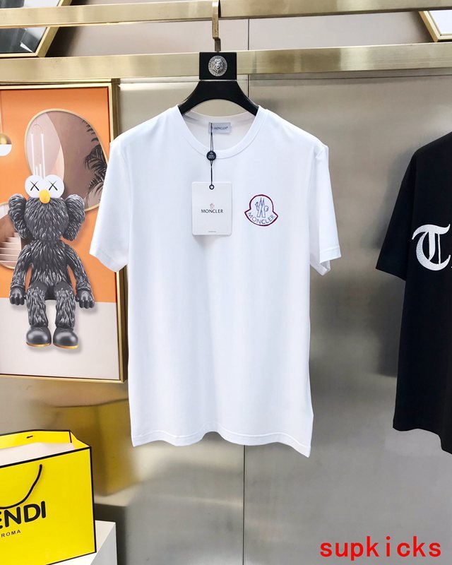 Moncler Luxury Cloth