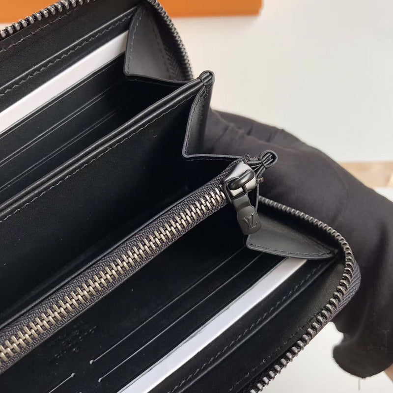 I W Fashion Lu-Vi bags - 17686