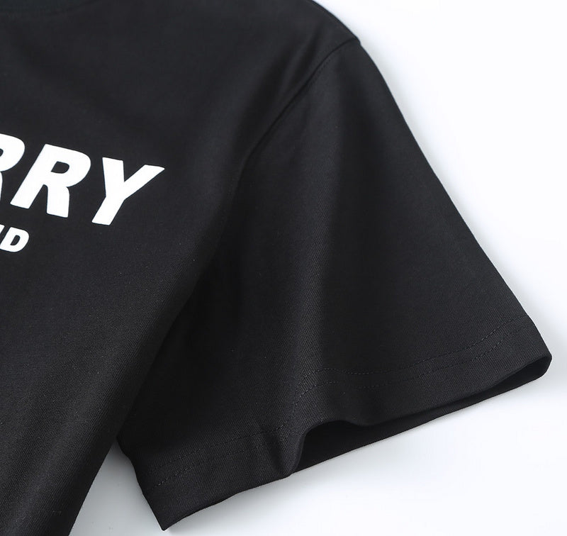 Burberry T-Shirts - 320