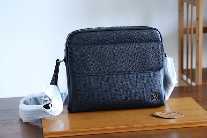 I W Fashion Lu-Vi bags - 10483