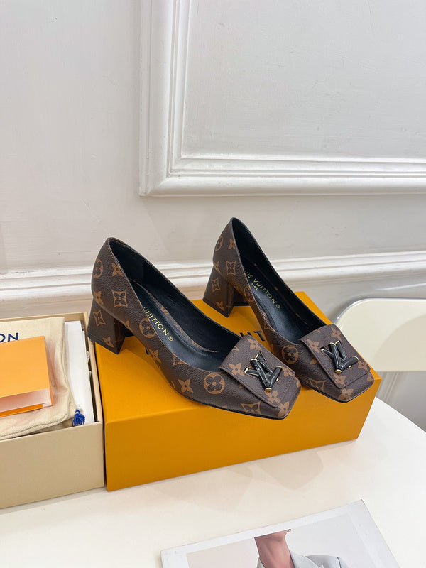 Louis Vuittion Luxury Shoes