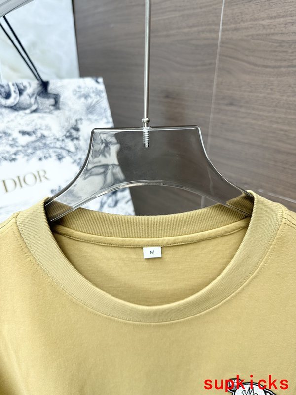 Moncler Luxury Cloth