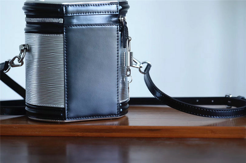I W Fashion Lu-Vi bags - 8611