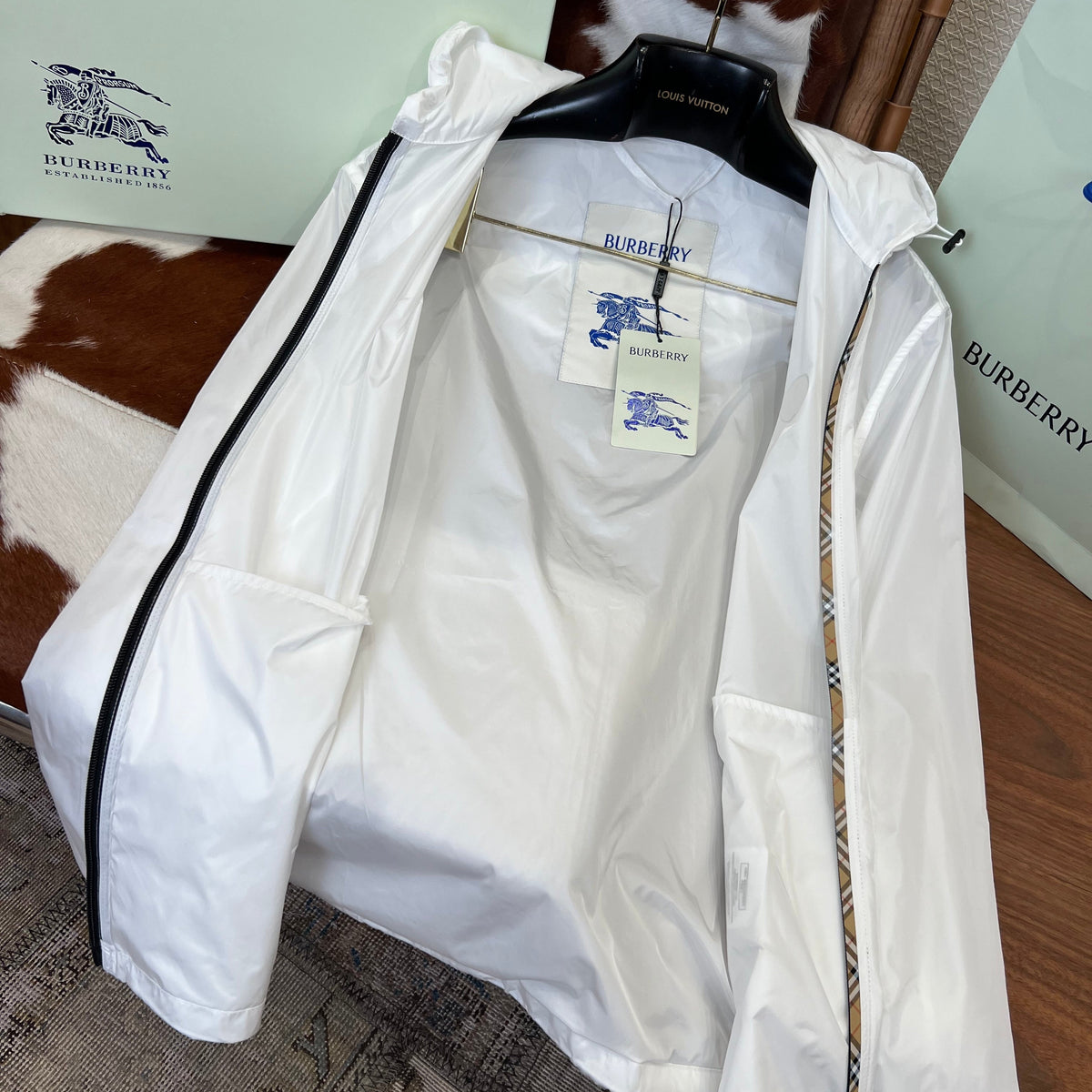 BBR WINDBREAKER