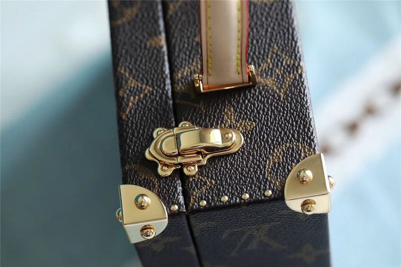 I W Fashion Lu-Vi bags - 9483