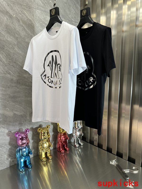 Moncler Luxury Cloth