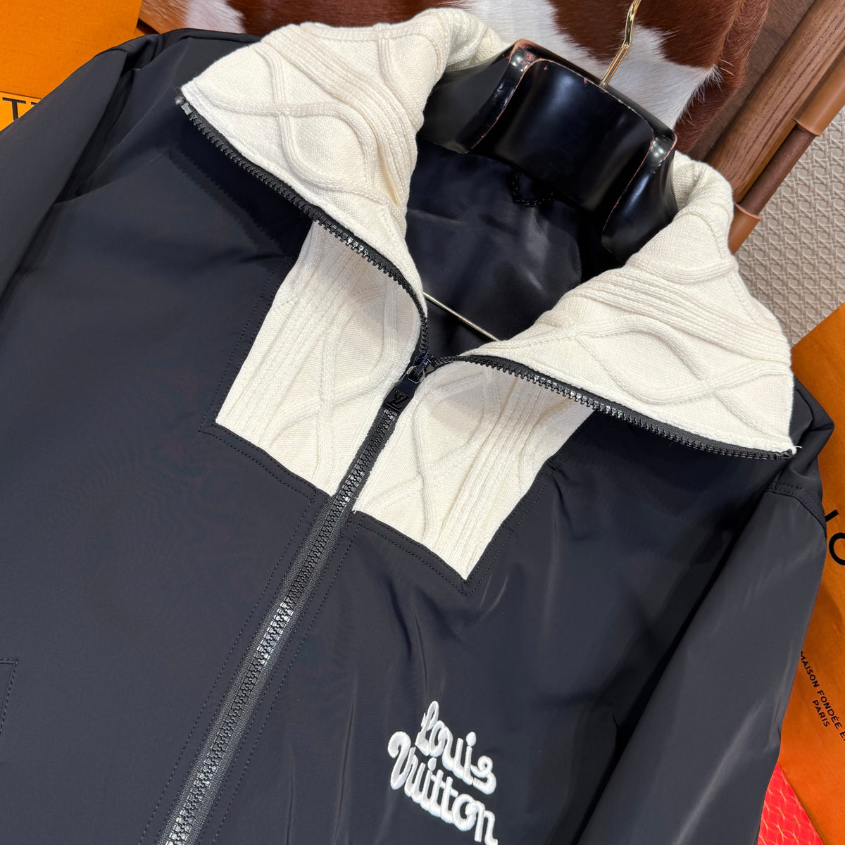 LOU JACKET