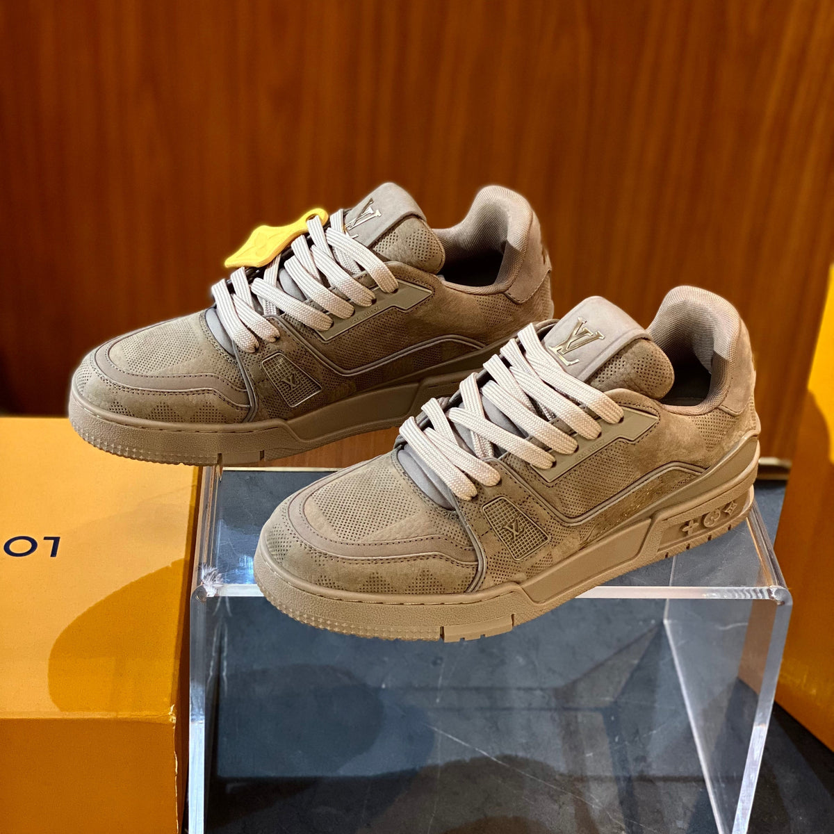 LOU TRAINERS