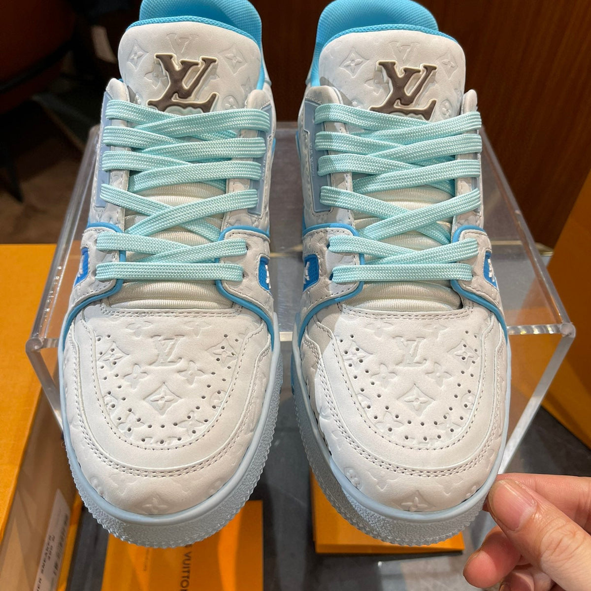LOU TRAINERS