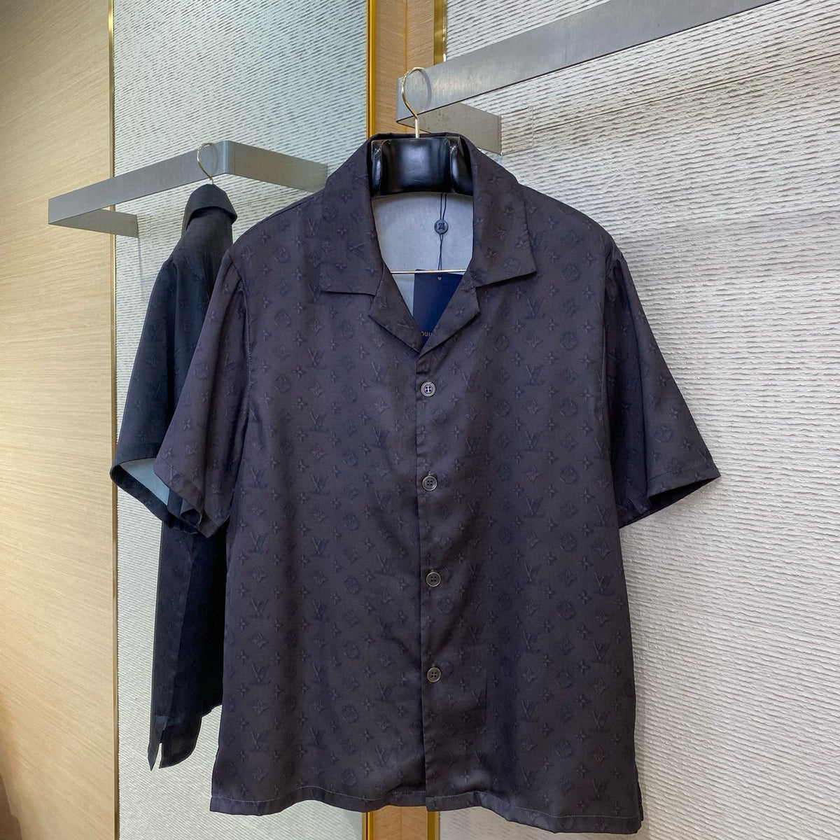 LOU SHIRT