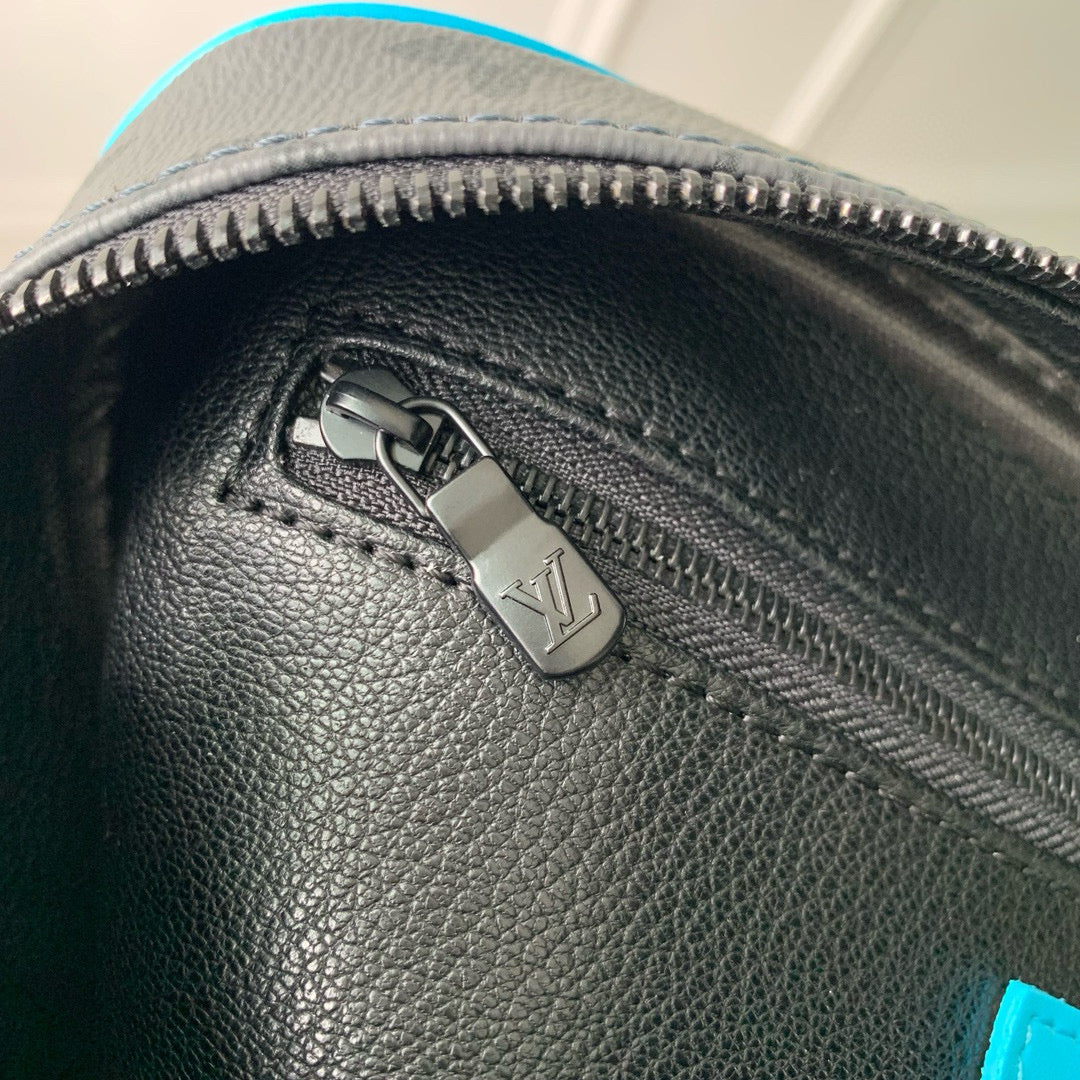 LOU TOILETRY BAG