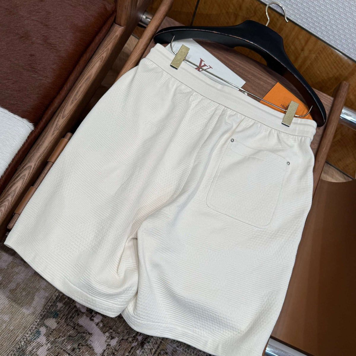 LOU SHORTS