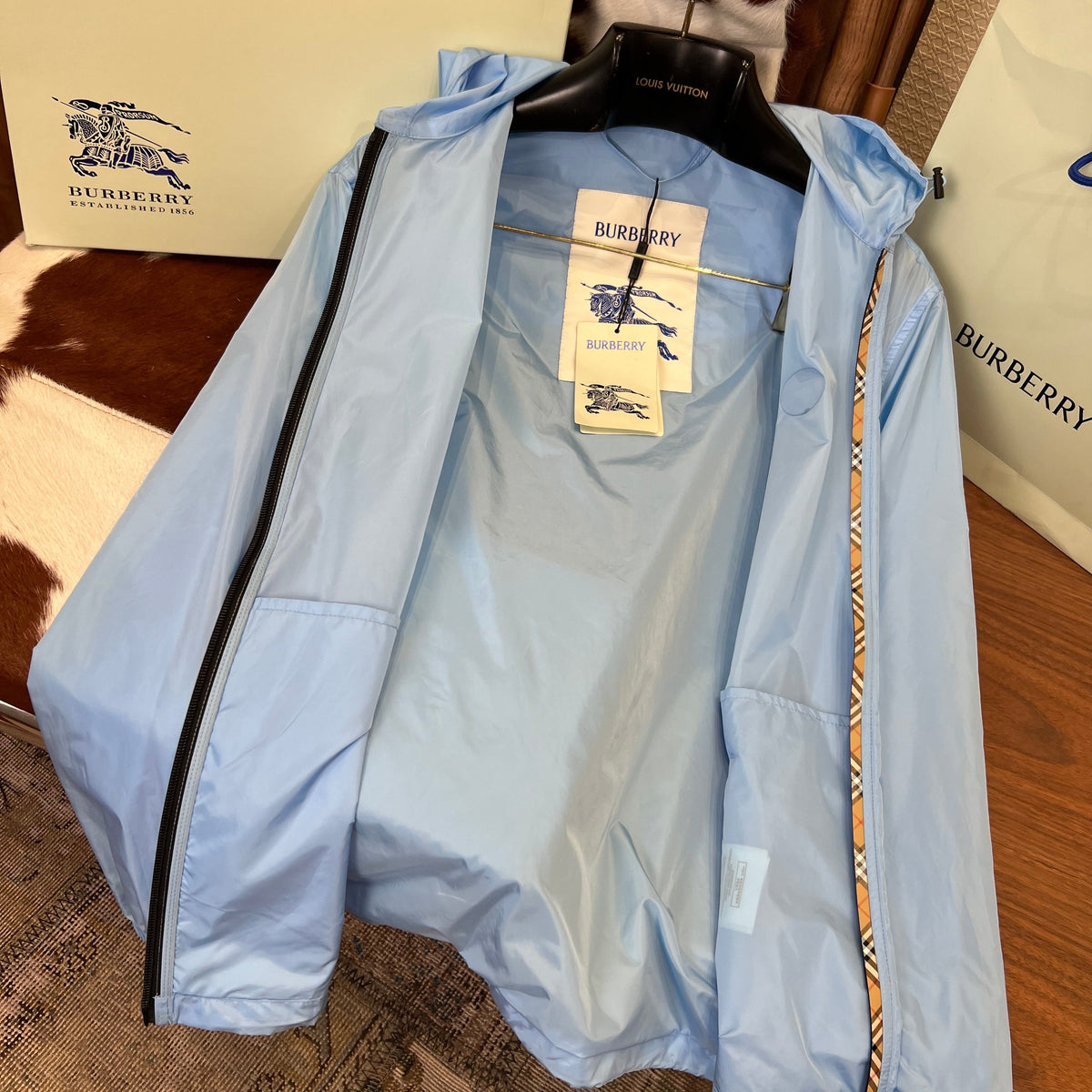 BBR WINDBREAKER