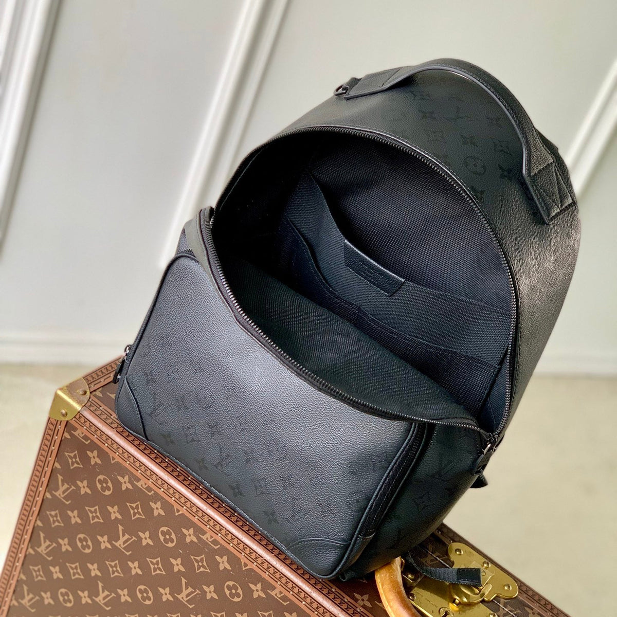 LOU DISCOVERY CARGO BACKPACK