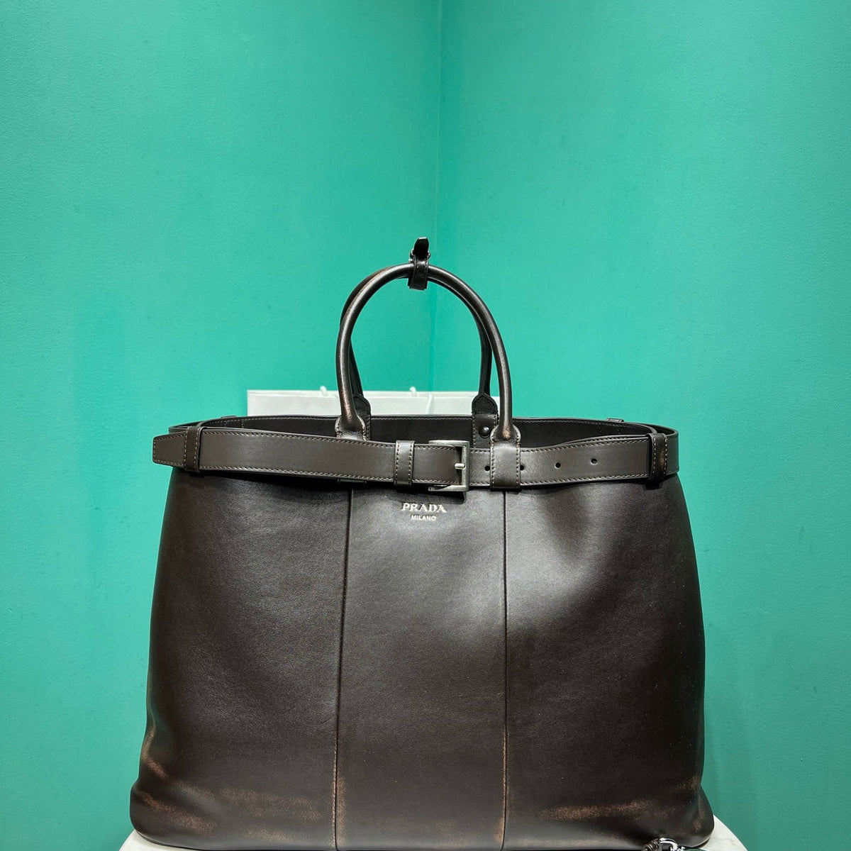 PD BUCKLE NAPPA LEATHER BAG