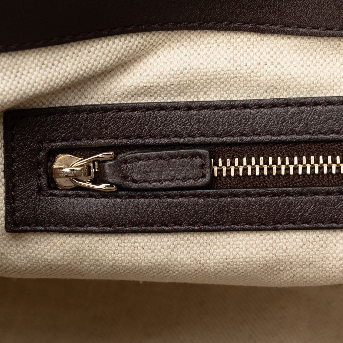 GUCCI GG Supreme Stirrup Crossbody Crossbody Bag