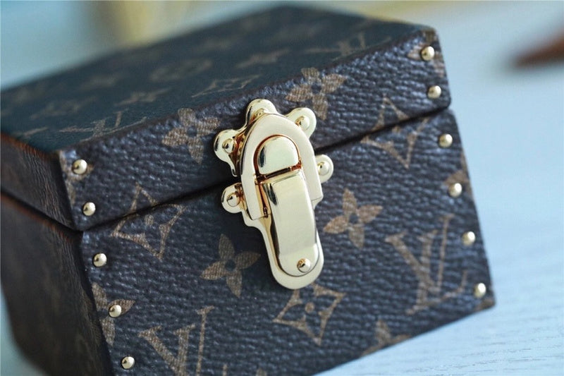 I W Fashion Lu-Vi bags - 9525