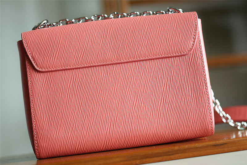 I W Fashion Lu-Vi bags - 8501