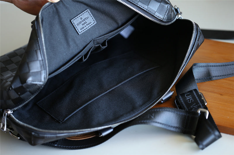 I W Fashion Lu-Vi bags - 9832