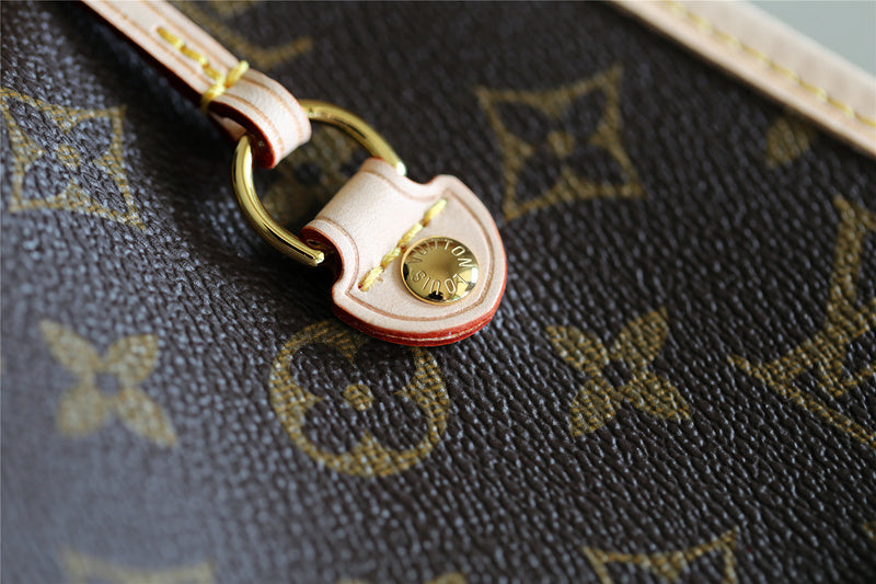 I W Fashion Lu-Vi bags - 8109
