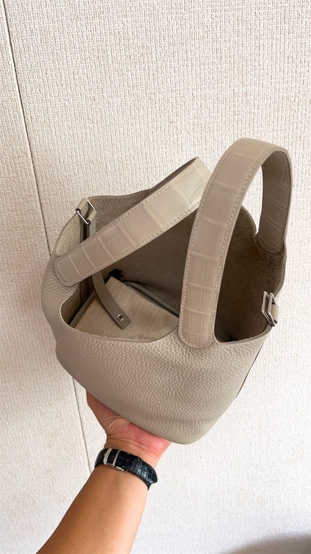 PHA - HMS Bags - 487