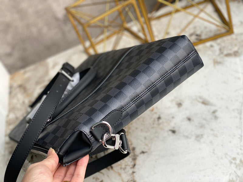 I W Fashion Lu-Vi bags - 17176