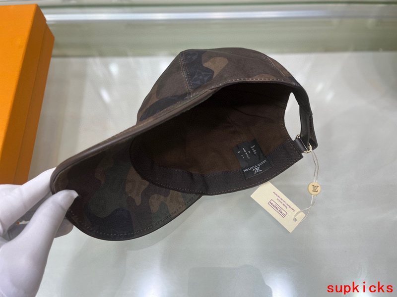 Louis Vuitton Luxury Cap