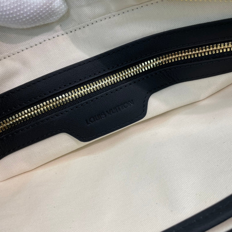 I W Fashion Lu-Vi bags - 17051
