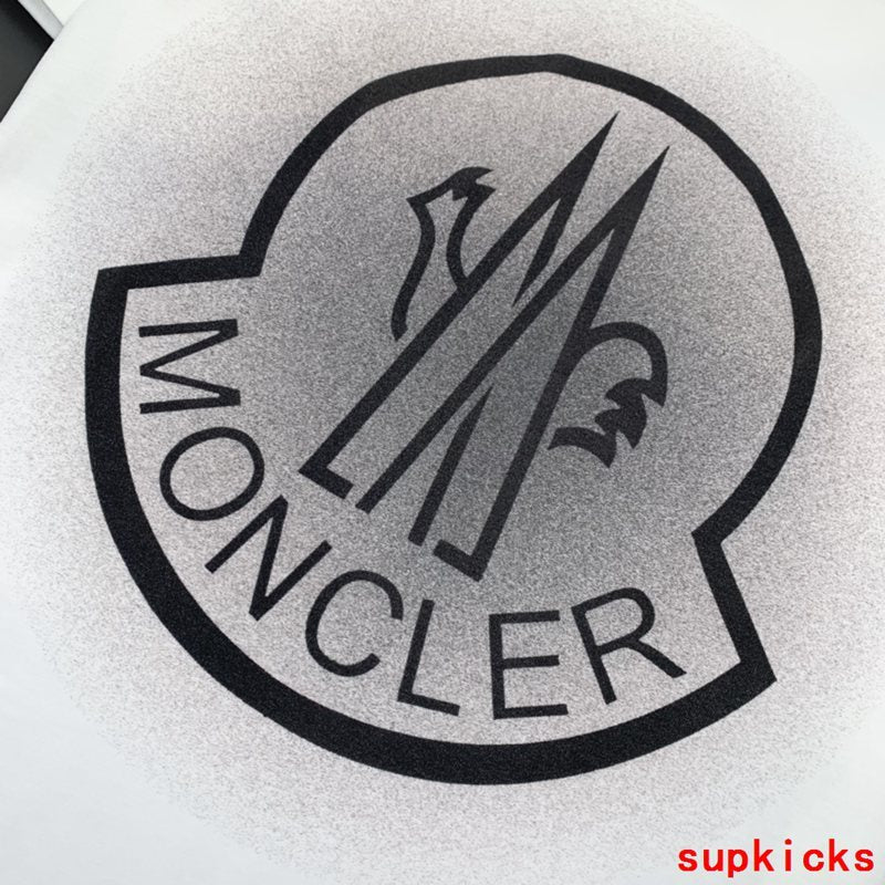 Moncler Luxury Cloth