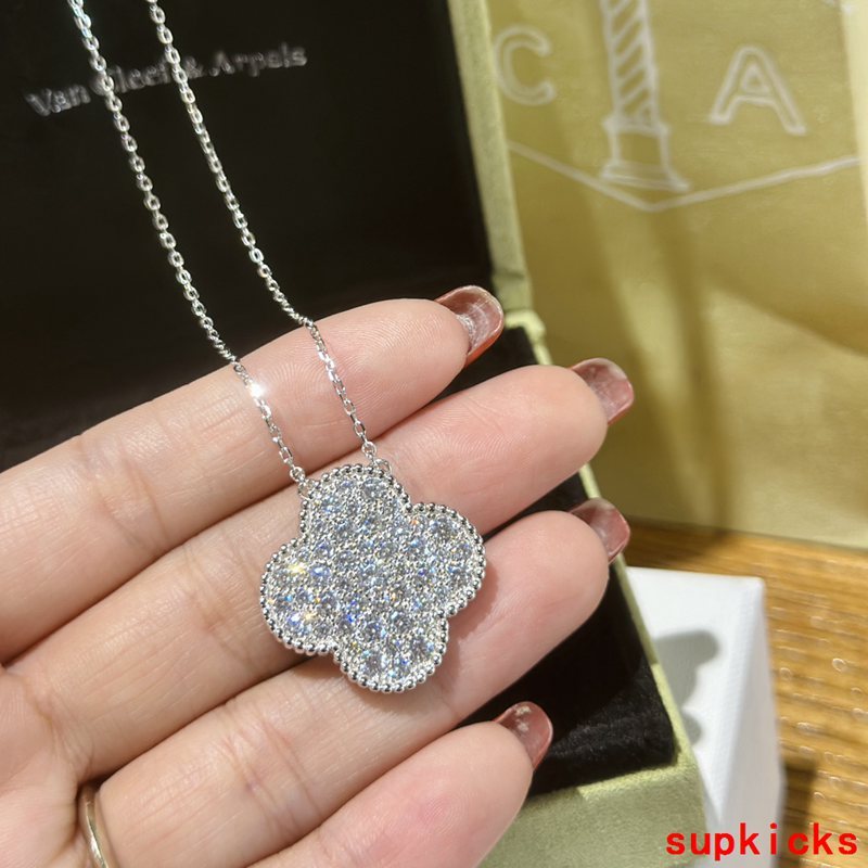 Van Cleef & Arples Jewelry
