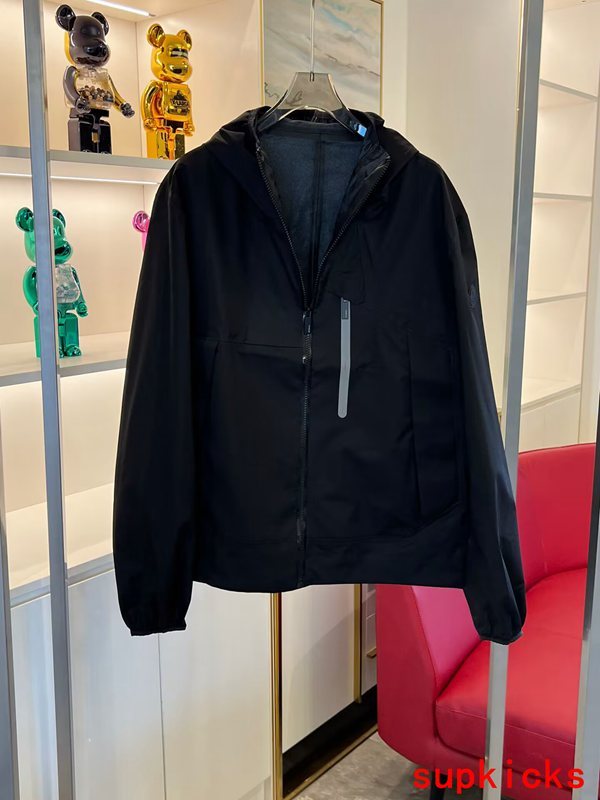 Moncler Luxury Cloth