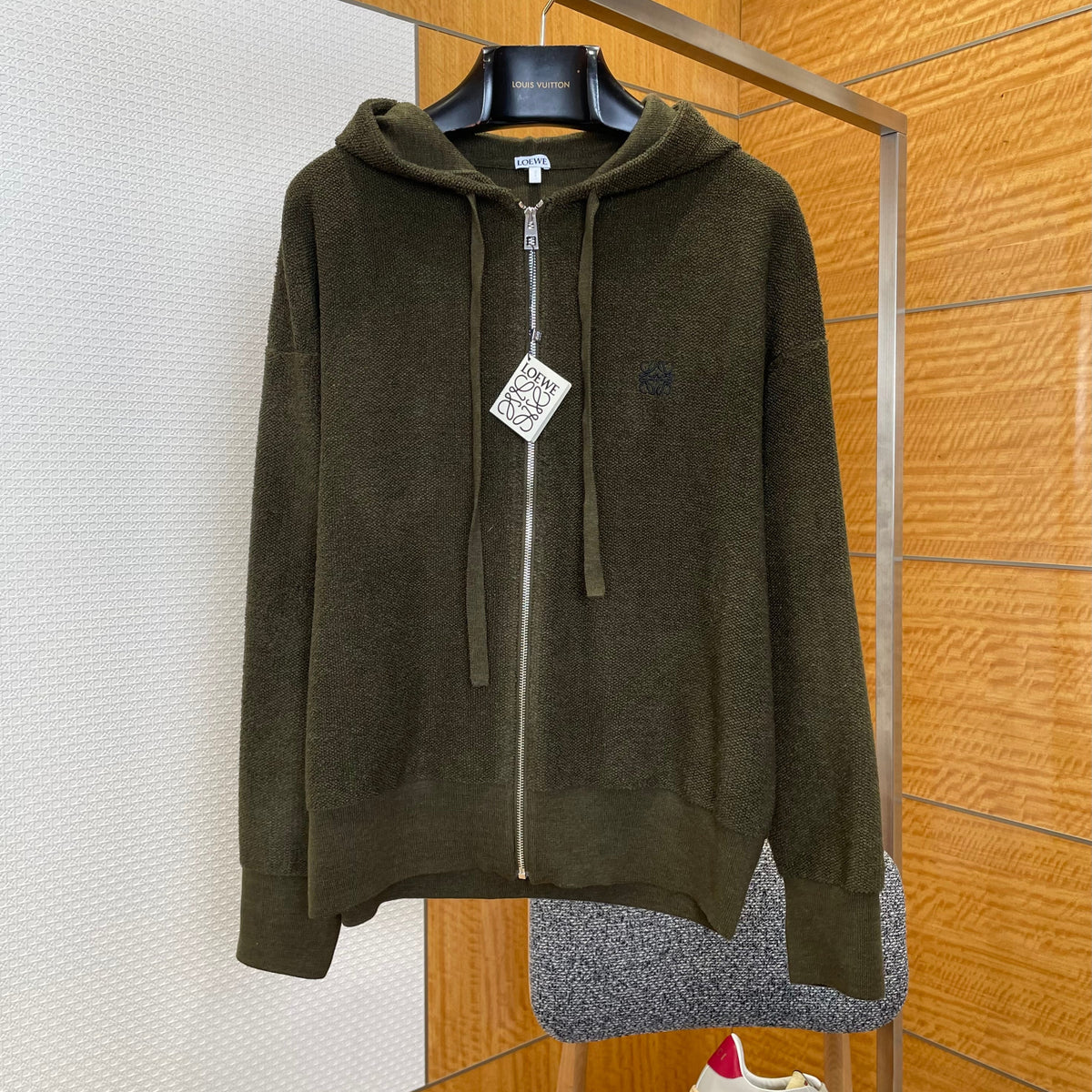 LOEW ZIP HOODIE