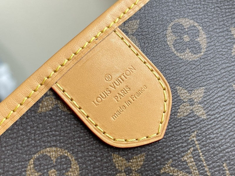 I W Fashion Lu-Vi bags - 17220