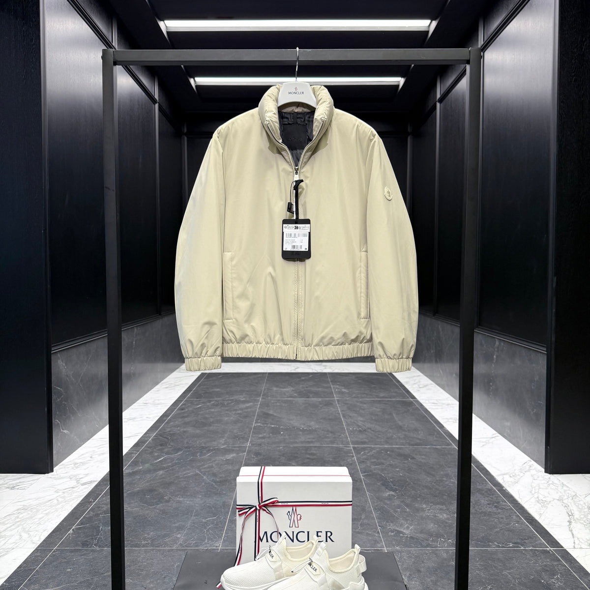 MONC LUSERNA JACKET