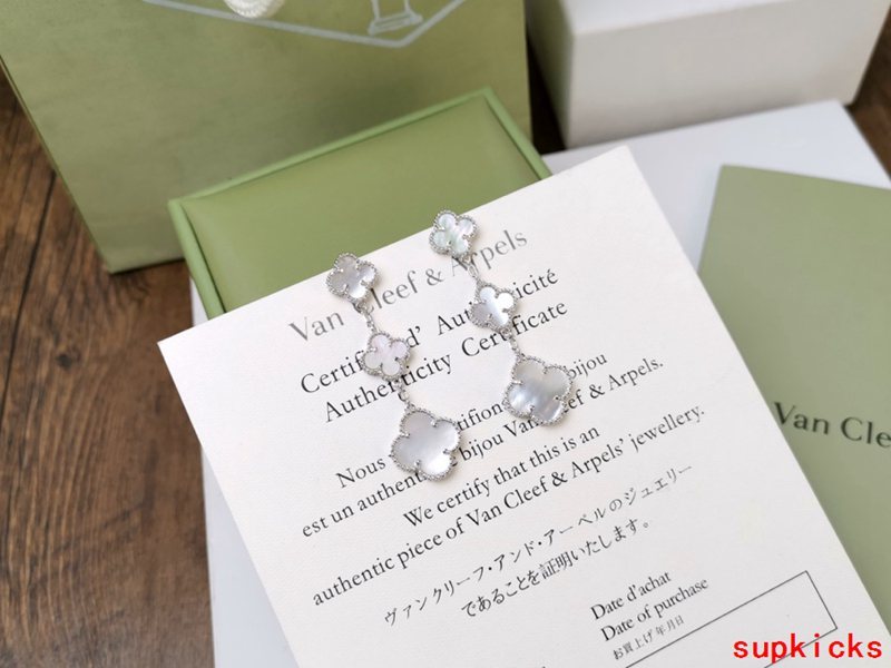 Van Cleef & Arples Jewelry