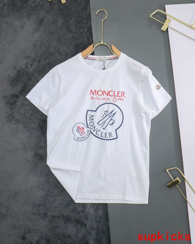 Moncler Luxury Cloth