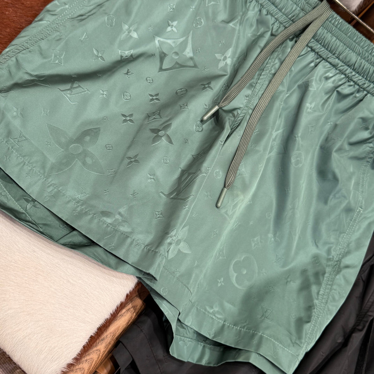 LOU SHORTS